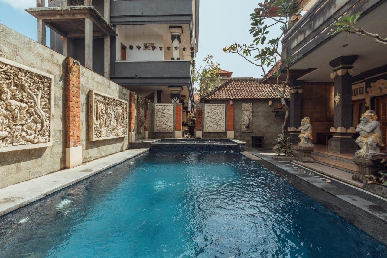 Suarsena Ubud Buitenkant foto