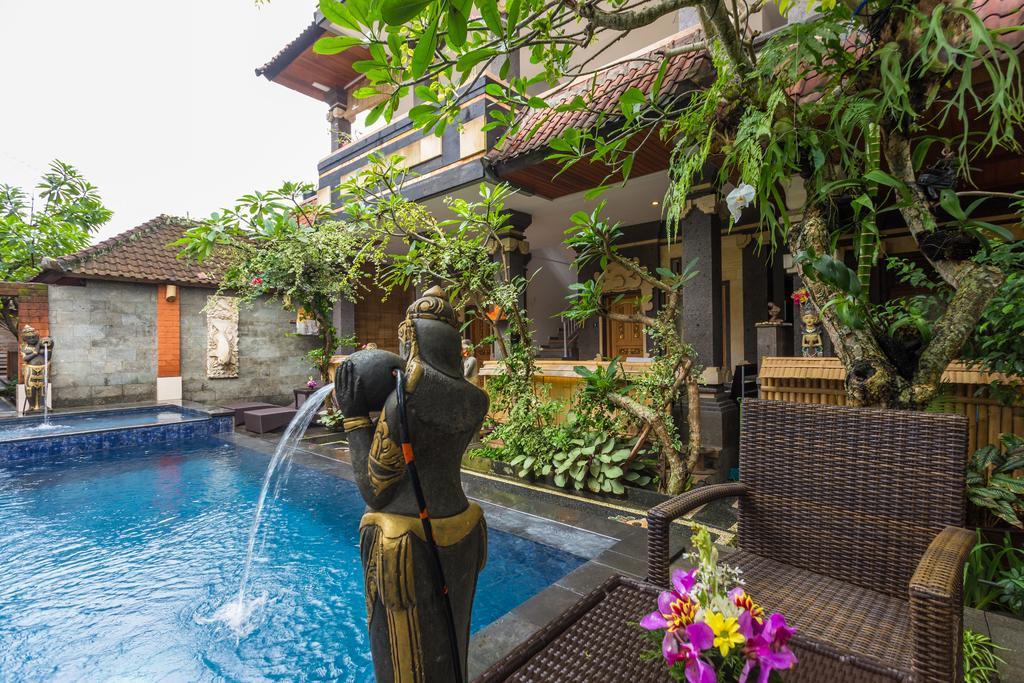 Suarsena Ubud Buitenkant foto