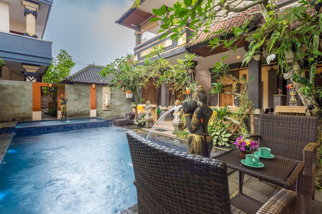 Suarsena Ubud Buitenkant foto