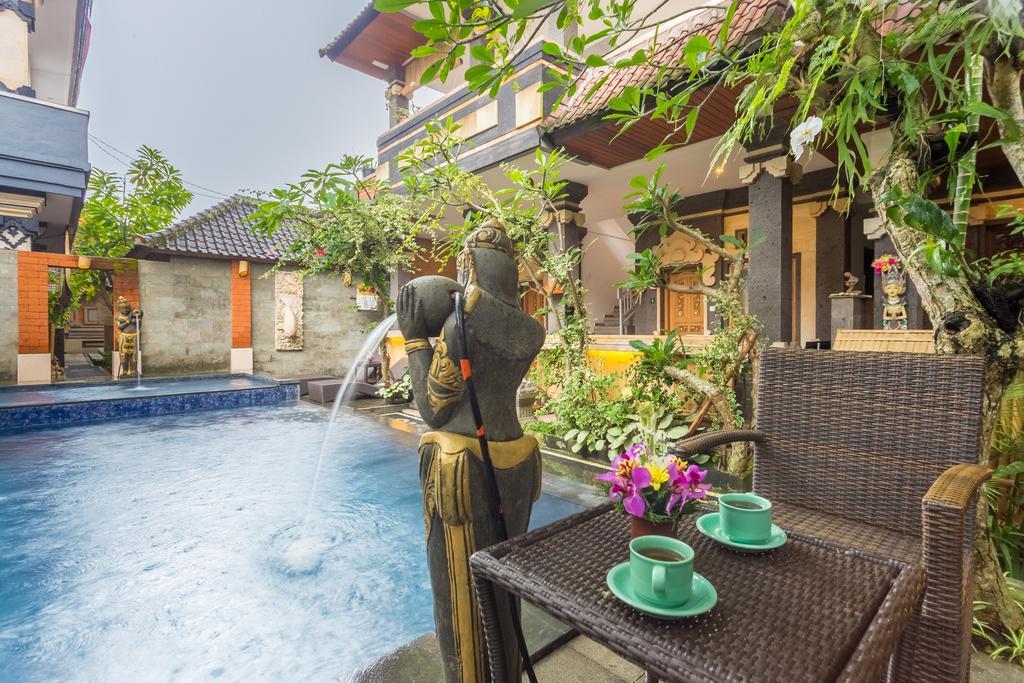 Suarsena Ubud Buitenkant foto